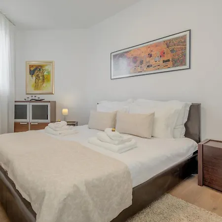 Excelsio Luxury Heaven - Private Apartament *